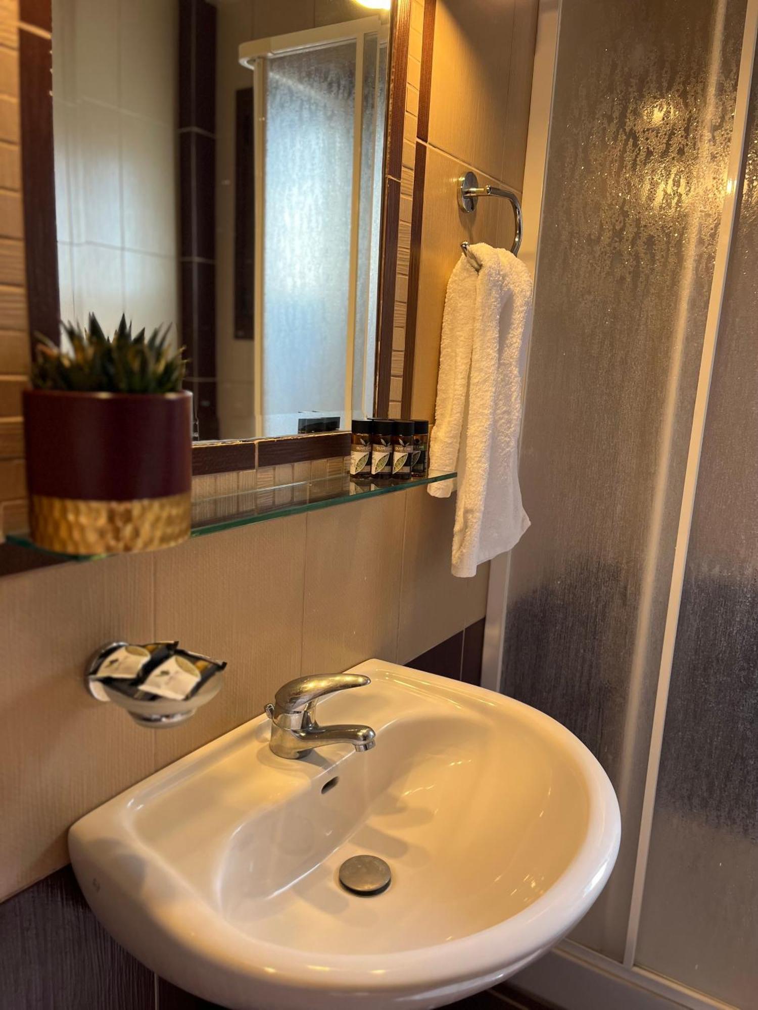 Agnanti Zitsas Hotel Экстерьер фото